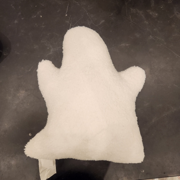 Novogratz Ghost Pillow - Picture 2 of 2